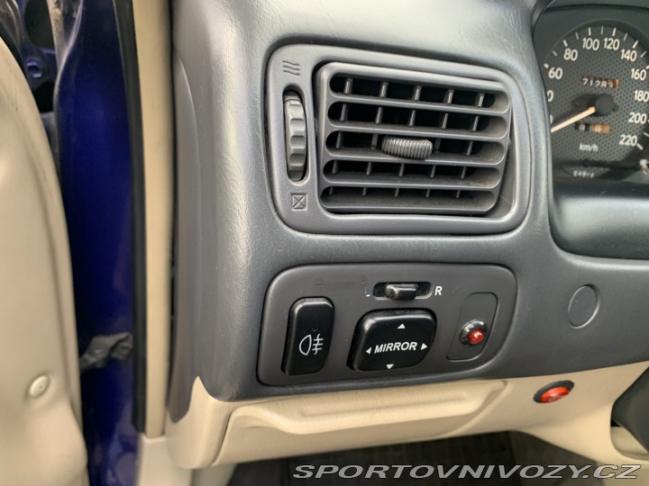 Toyota Corolla 1,3 hatchback typ E11 1998