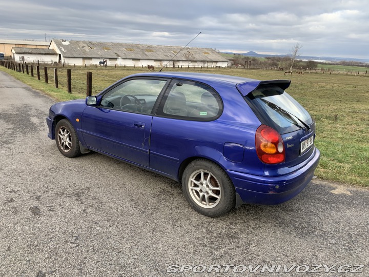 Toyota Corolla 1,3 hatchback typ E11 1998