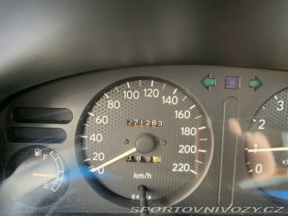 Toyota Corolla 1,3 hatchback typ E11 1998