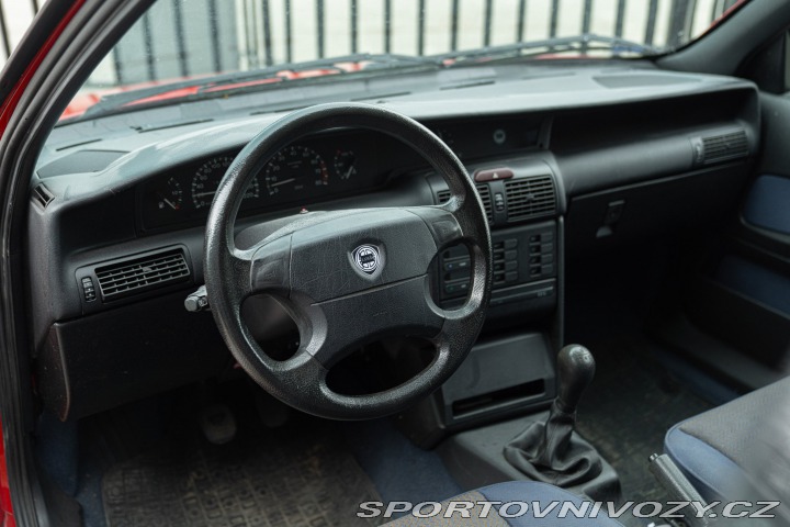 Lancia Delta HPE 1.6 1998