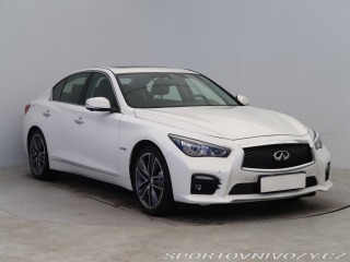 Infiniti Q50 Hybrid AWD