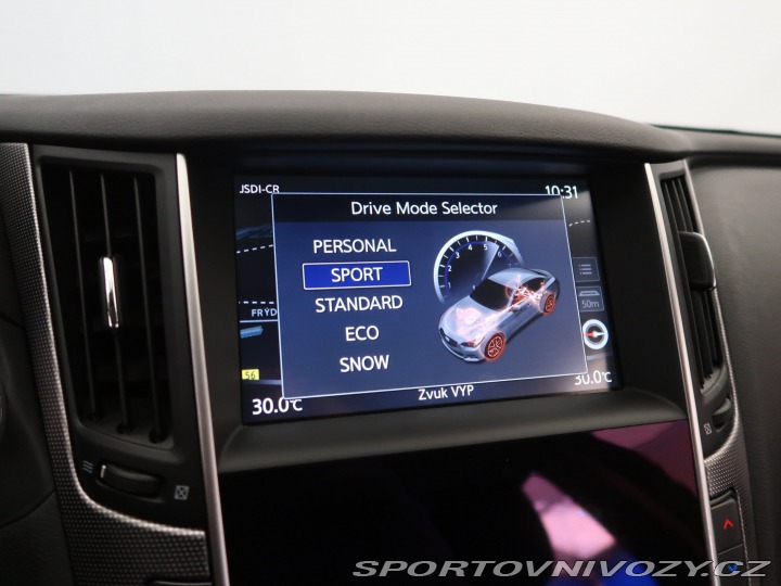 Infiniti Q50 Hybrid AWD 2014