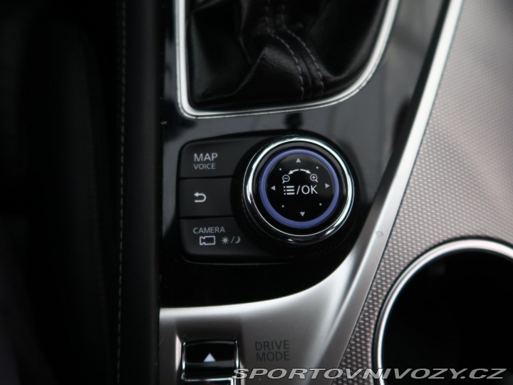 Infiniti Q50 Hybrid AWD 2014