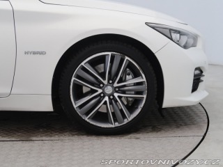 Infiniti Q50 Hybrid AWD 2014