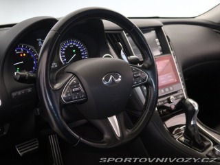 Infiniti Q50 Hybrid AWD 2014