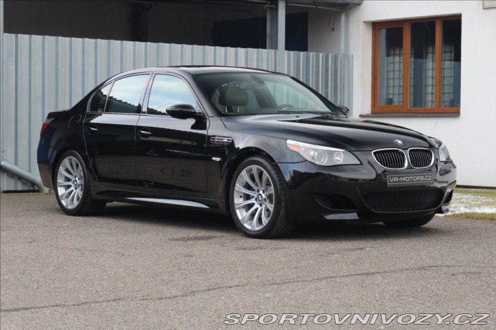 BMW M5 5,0 E60 V10 2005