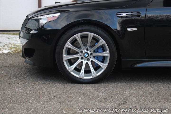 BMW M5 5,0 E60 V10 2005