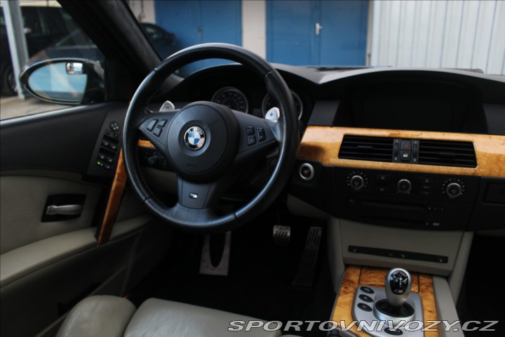 BMW M5 5,0 E60 V10 2005