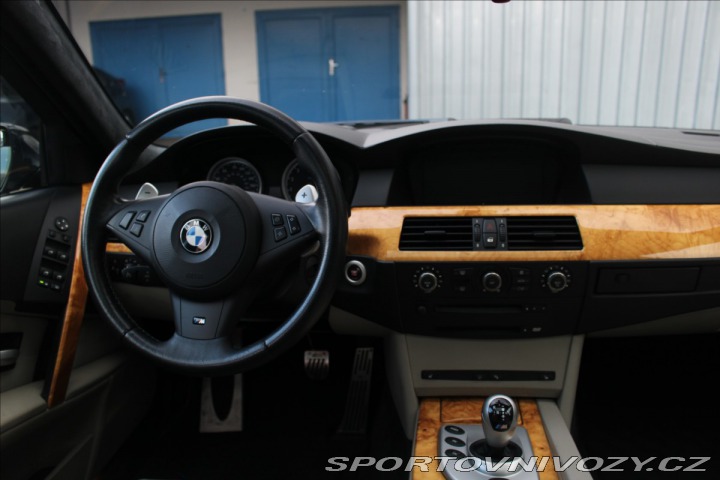 BMW M5 5,0 E60 V10 2005