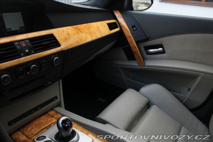 BMW M5 5,0 E60 V10 2005