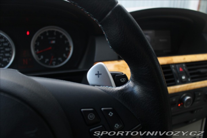 BMW M5 5,0 E60 V10 2005
