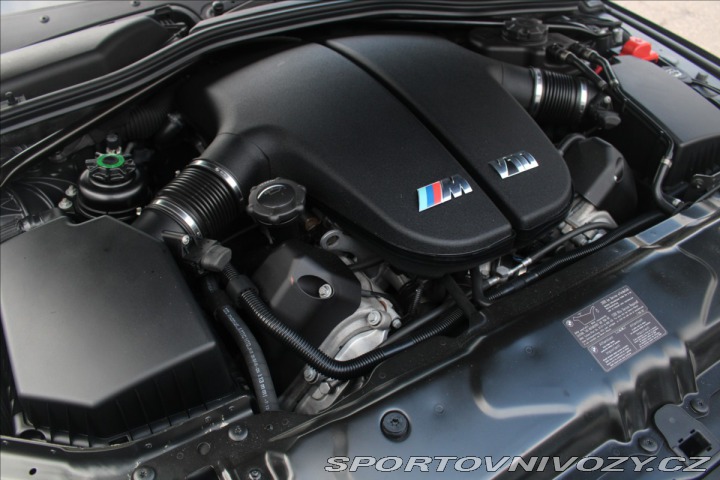 BMW M5 5,0 E60 V10 2005