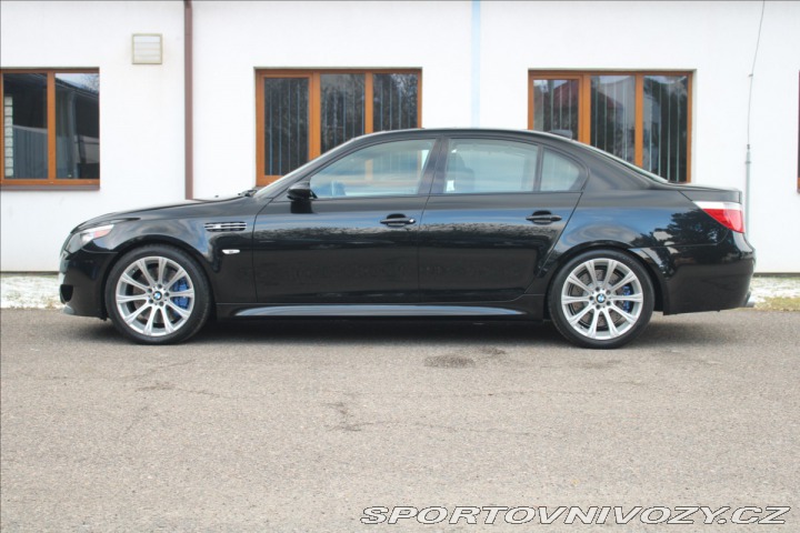 BMW M5 5,0 E60 V10 2005