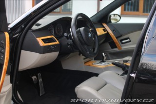BMW M5 5,0 E60 V10 2005