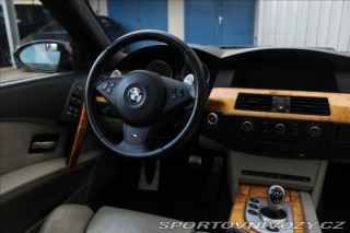 BMW M5 5,0 E60 V10 2005