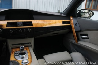 BMW M5 5,0 E60 V10 2005