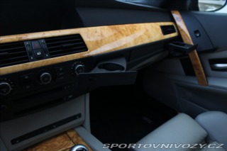 BMW M5 5,0 E60 V10 2005