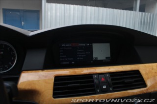 BMW M5 5,0 E60 V10 2005