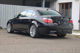 BMW M5 5,0 E60 V10 2005