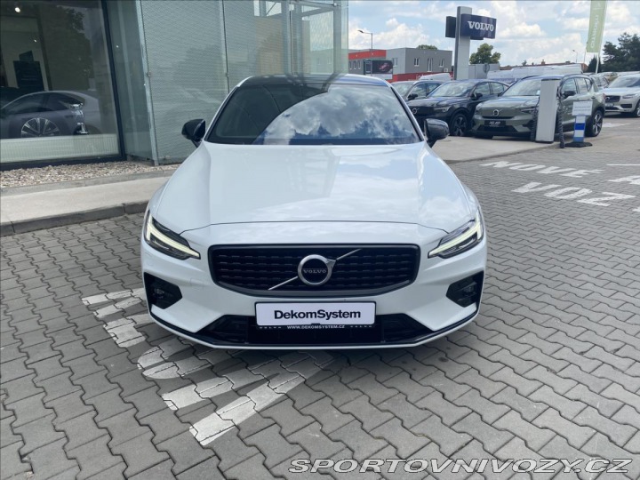 Volvo S60 2,0 B5 FWD benzin R-Desig 2019