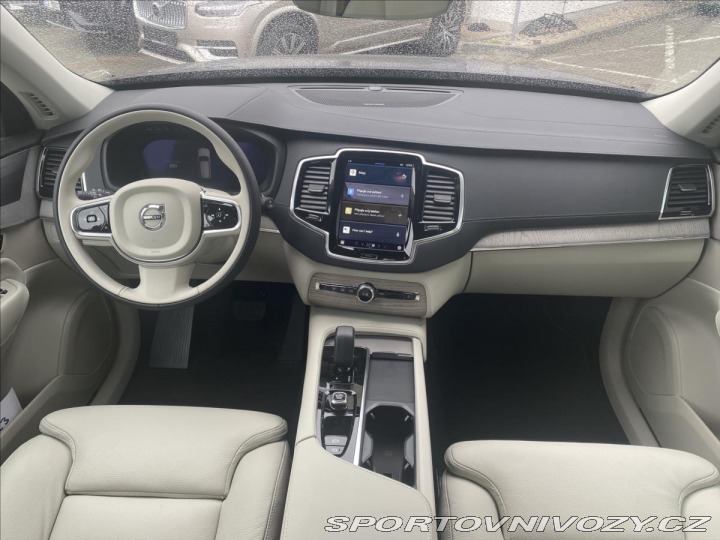 Volvo Ostatní modely XC90 2,0 B5 AWD Plus Bright Po 2024