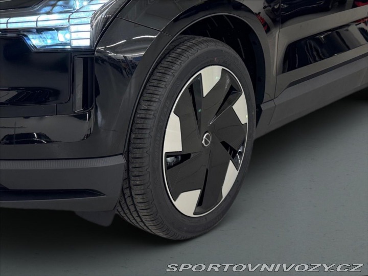 Volvo EX30 Single Mot Ext Range Plus 2025