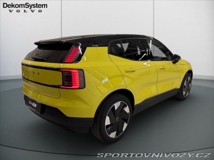 Volvo Ostatní modely EX30 Single Mot Ext Range Plus 2025
