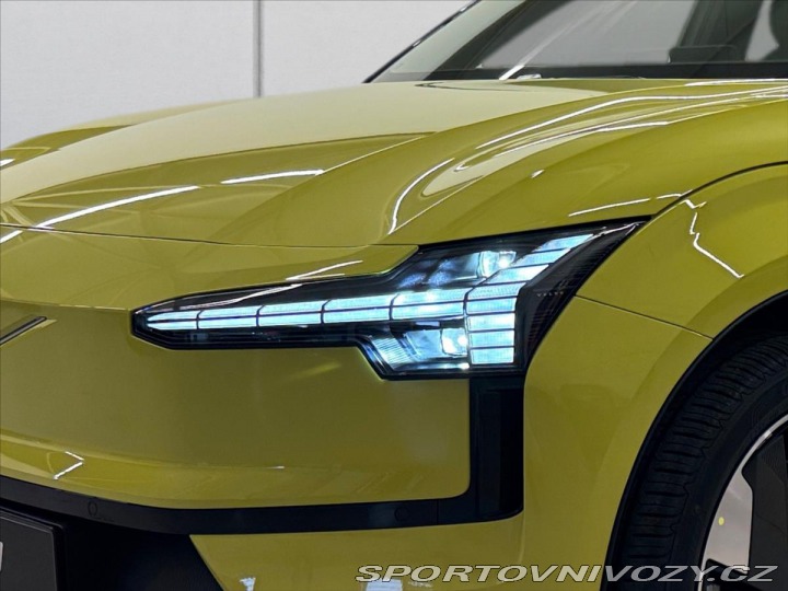 Volvo Ostatní modely EX30 Single Mot Ext Range Plus 2025