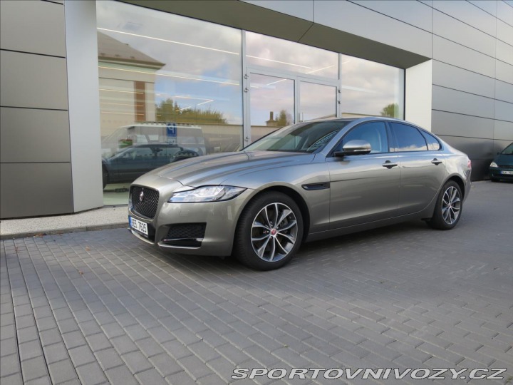 Jaguar XF Předváděcí vůz Prestige 2020