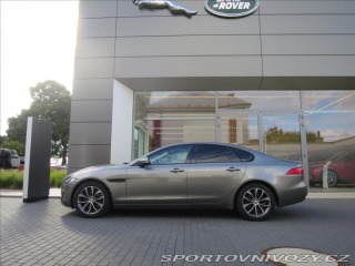 Jaguar XF Předváděcí vůz Prestige 2020