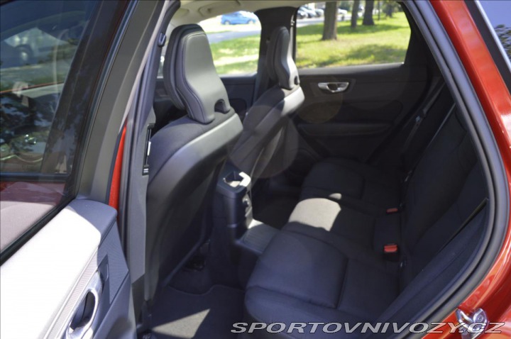 Volvo Ostatní modely XC60 2,0 T8 Twin Engine AWD Au 2020