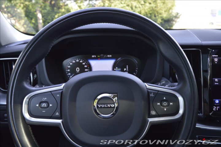Volvo Ostatní modely XC60 2,0 T8 Twin Engine AWD Au 2020