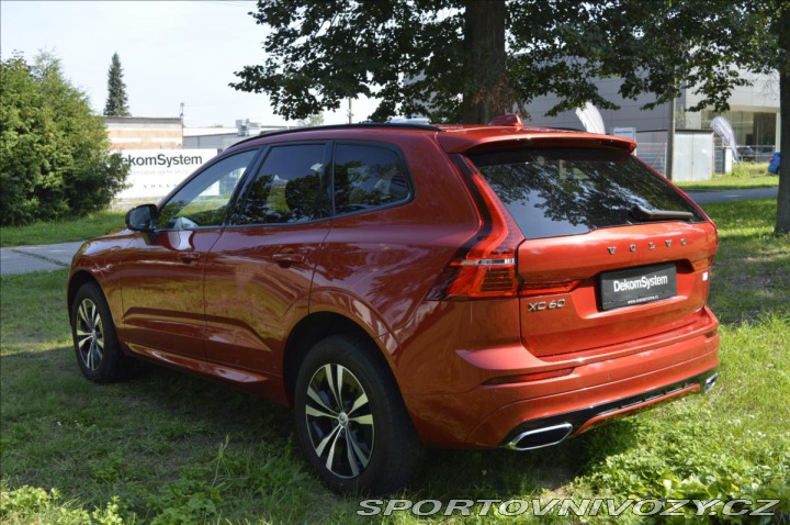 Volvo Ostatní modely XC60 2,0 T8 Twin Engine AWD Au 2020