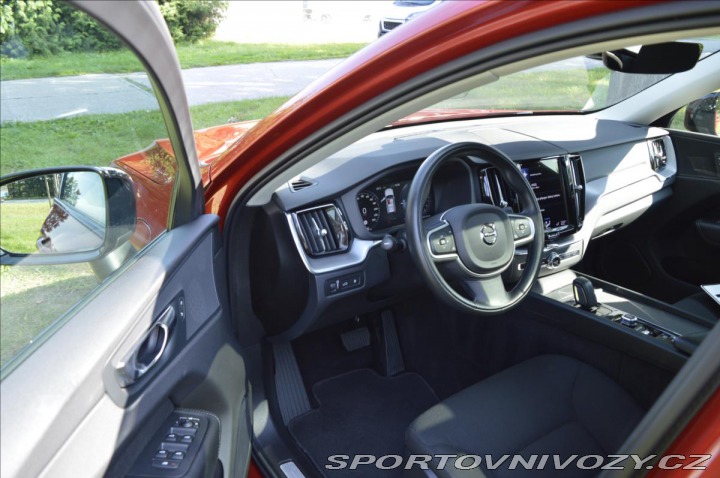 Volvo Ostatní modely XC60 2,0 T8 Twin Engine AWD Au 2020