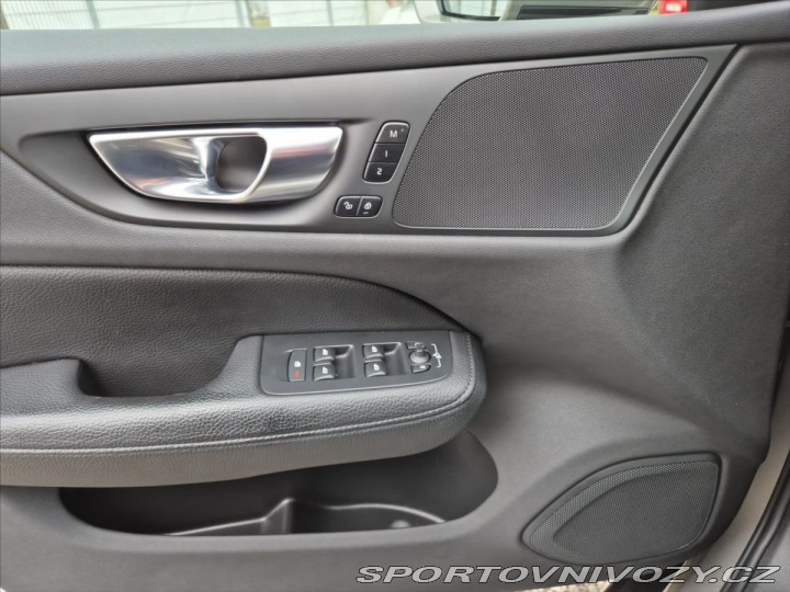 Volvo V60 2,0 B5 AWD Cross Country 2021