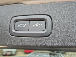 Volvo V60 2,0 B5 AWD Cross Country 2021