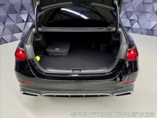 Mercedes-Benz E 300de 4MATIC AMG , NEZÁVI 2023