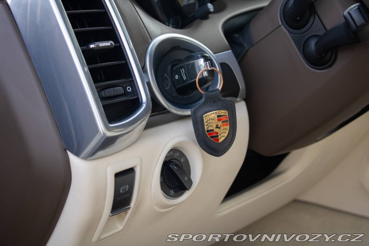 Porsche Cayenne S, 281kW, A8, Diesel Tip 2013