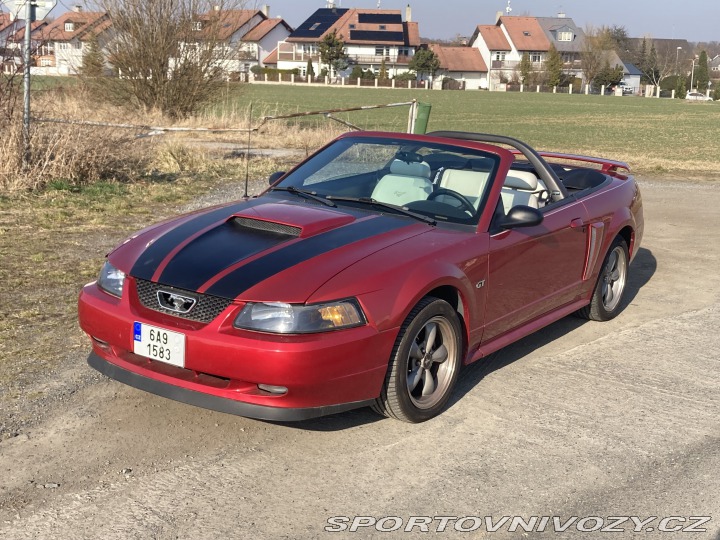 Ford Mustang GT Convertible V8 2002