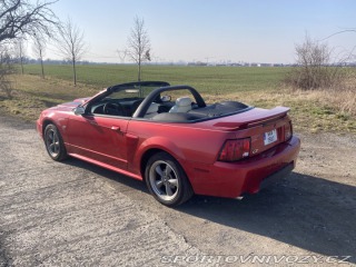 Ford Mustang GT Convertible V8 2002