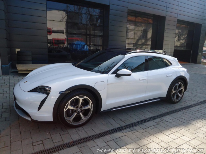 Porsche Taycan 4 Cross Turismo