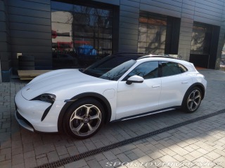 Porsche Taycan 4 Cross Turismo
