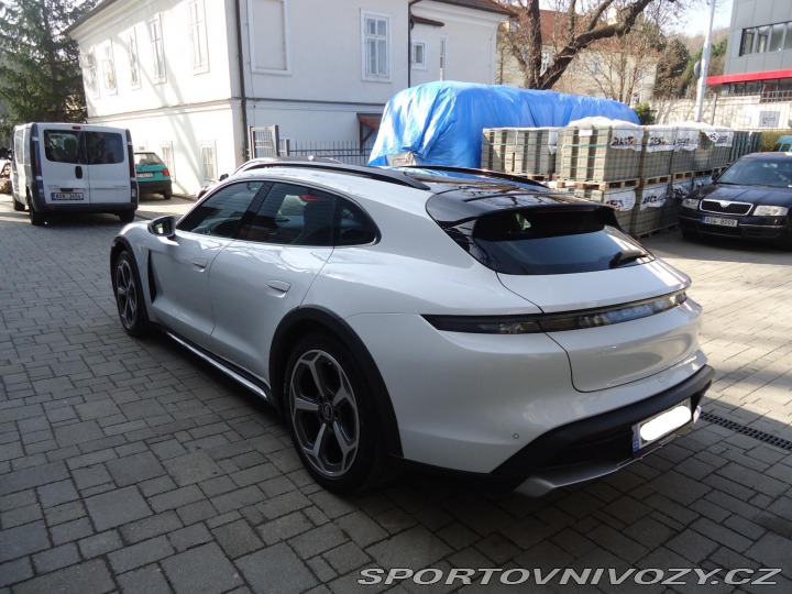 Porsche Taycan 4 Cross Turismo 2022