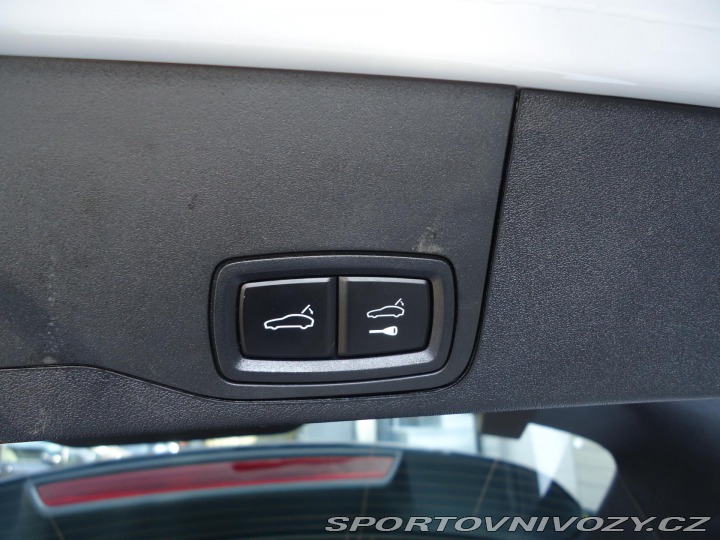 Porsche Taycan 4 Cross Turismo 2022