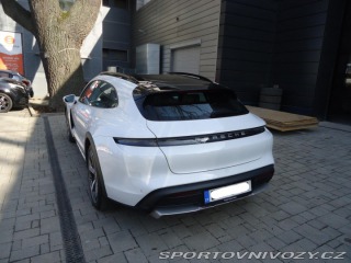 Porsche Taycan 4 Cross Turismo 2022
