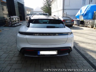 Porsche Taycan 4 Cross Turismo 2022