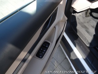 Porsche Taycan 4 Cross Turismo 2022