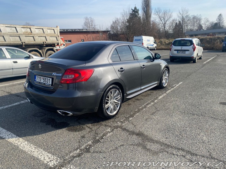 Suzuki Ostatní modely Kizashi 2.4 4wd 2011