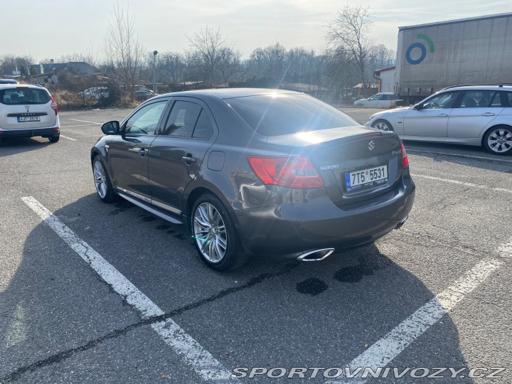 Suzuki Ostatní modely Kizashi 2.4 4wd 2011