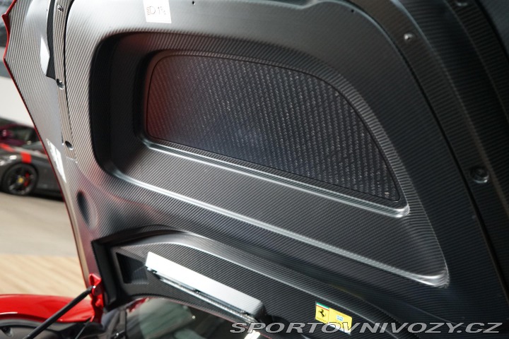 Ferrari SF90 Rosso 70 Anni ADAS Carbon 2022